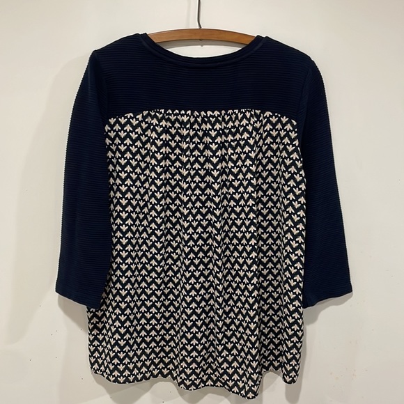 Navy Pattern Loft Top - Picture 2 of 5